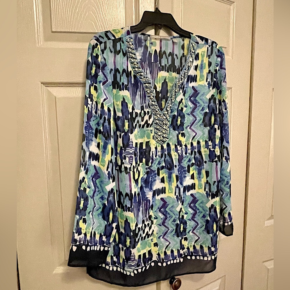 Valerie Stevens Geometric Beaded V-neck Tunic Top